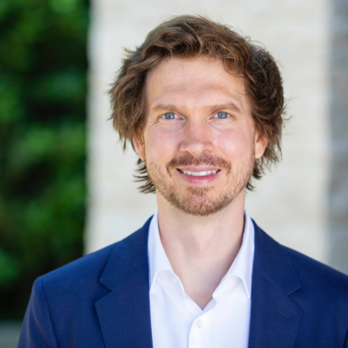 Dr. Christian		 Busch