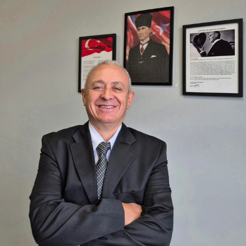 Doç. Dr. Yaşar 	 Karaduman